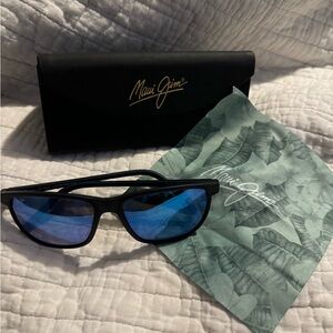 Maui Jim sunglasses, dragons teeth blue lens